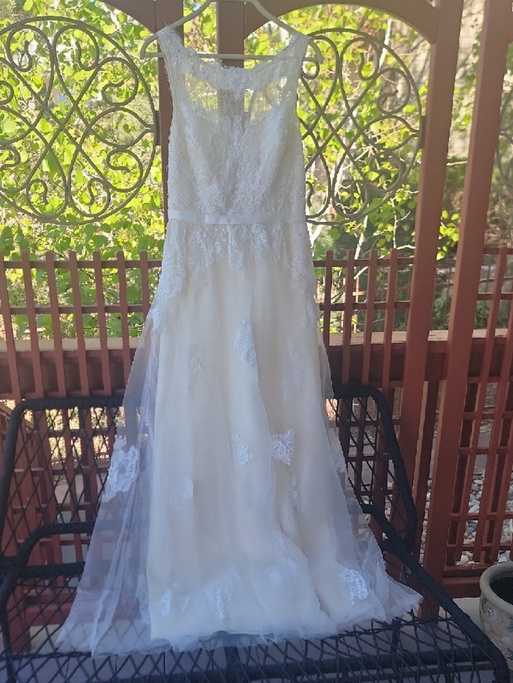 Ivory Lace Wedding Dress - Picture 2 of 7